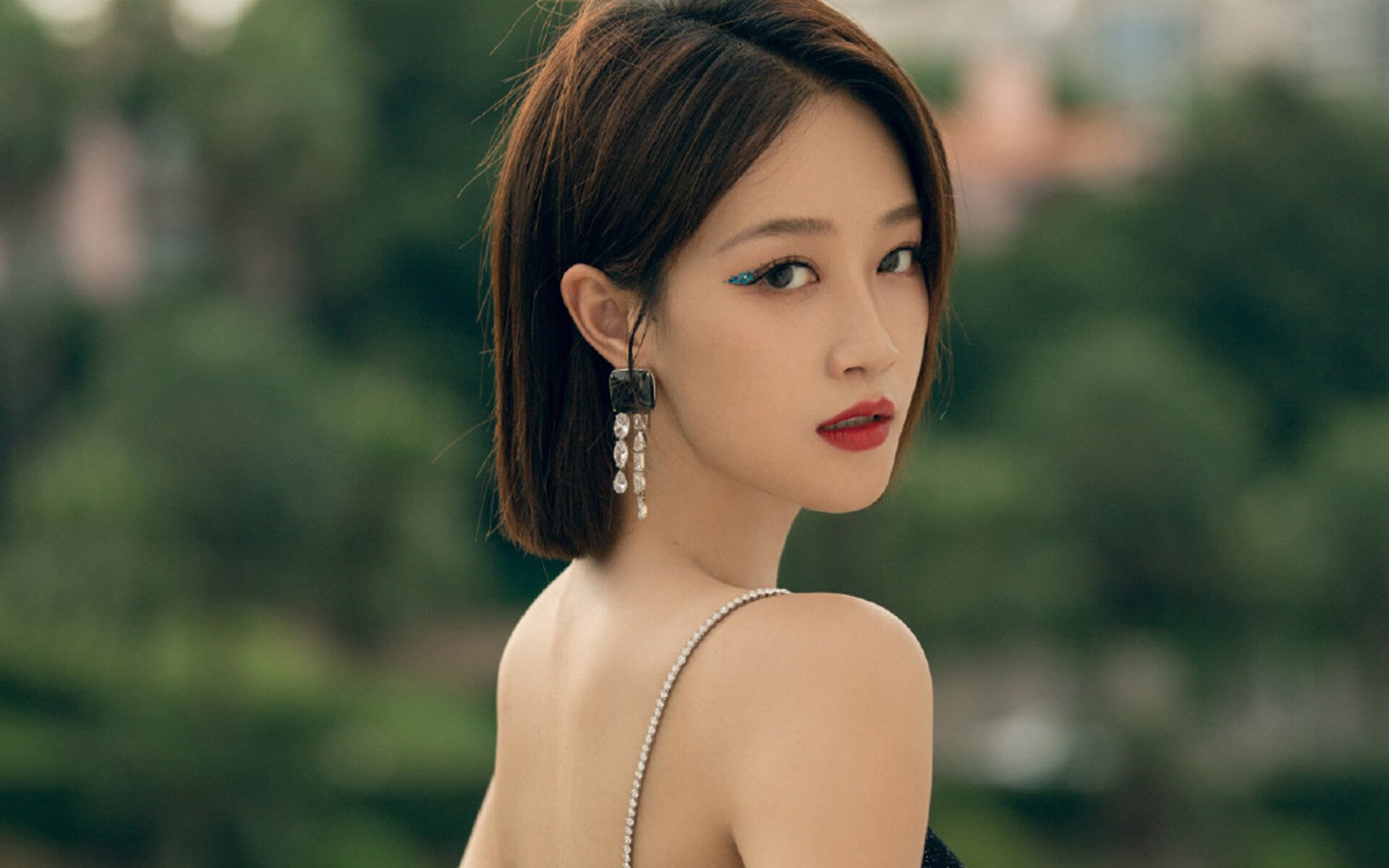 拜仁锋线新星表现惊艳,未来之星如日中天,拜仁新阵容