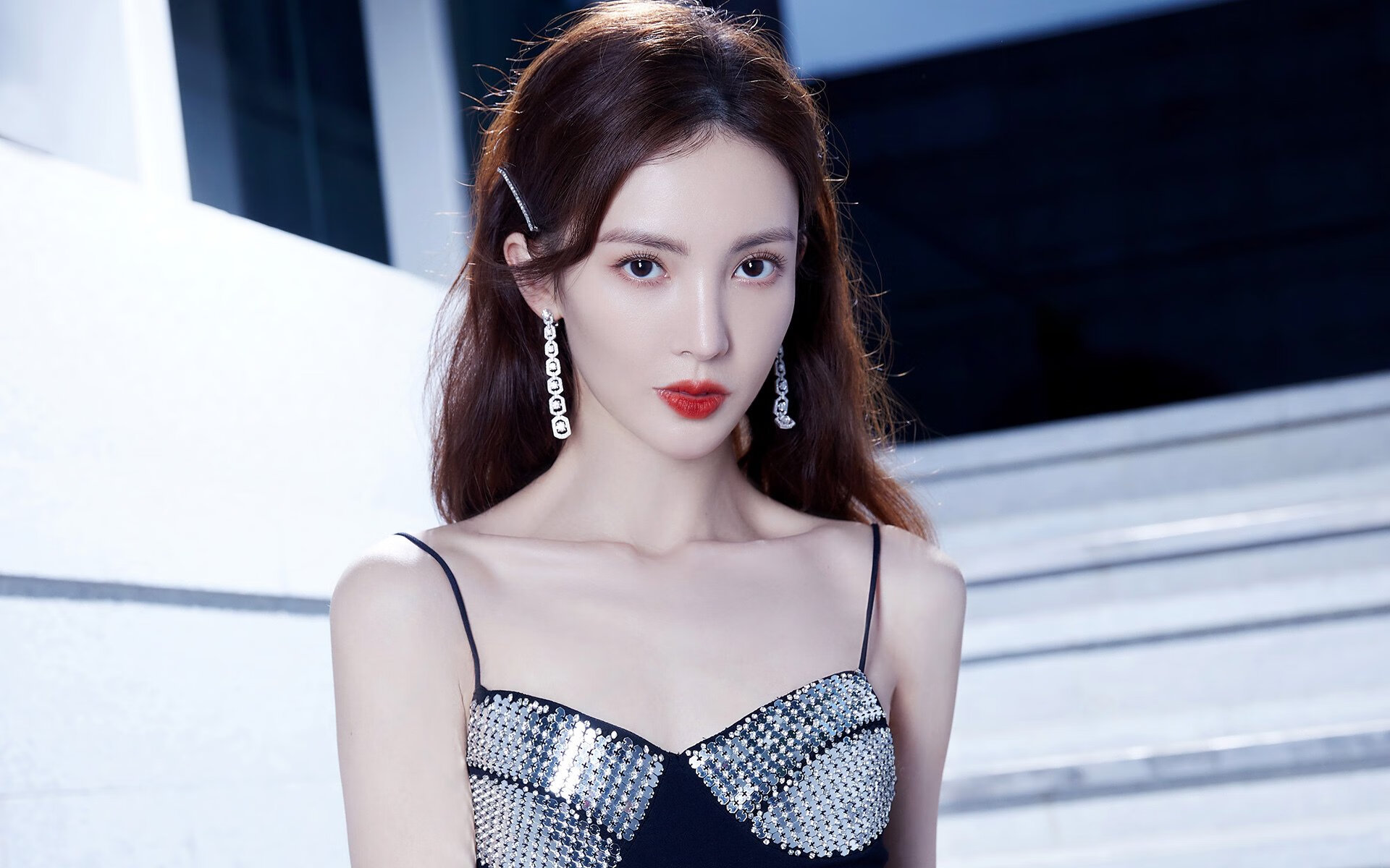 球迷创新应援,营造热烈比赛氛围,球队应援