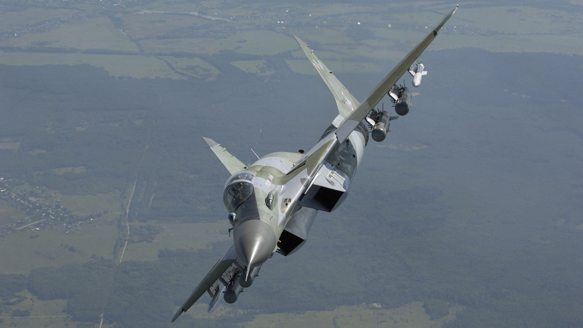 贝林厄姆当选英超最佳年轻球员，表现抢眼，贝尔英超最佳球员